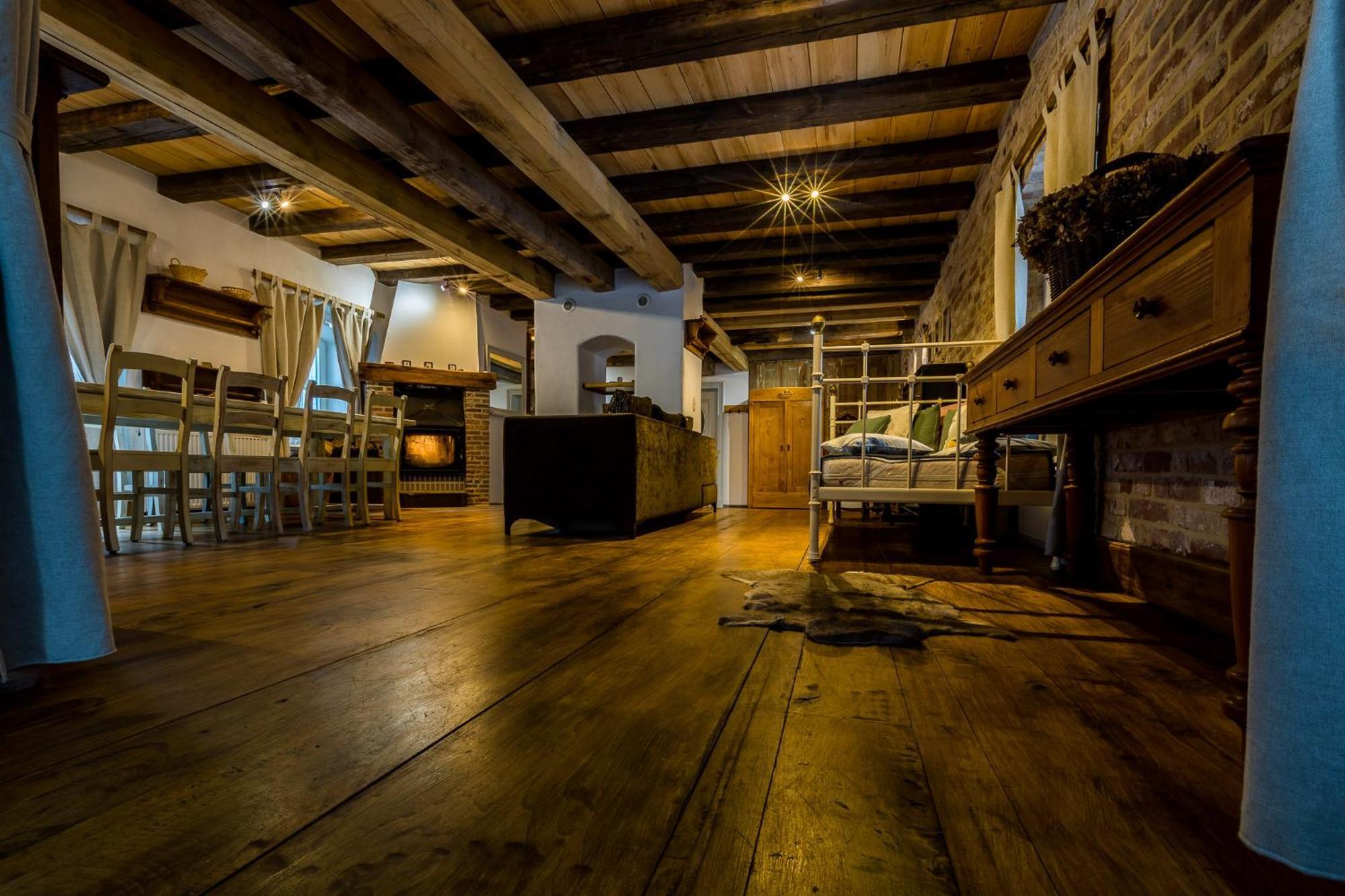 Gosciniec Pod Zajacem Bed & Breakfast Oleśnica Екстериор снимка