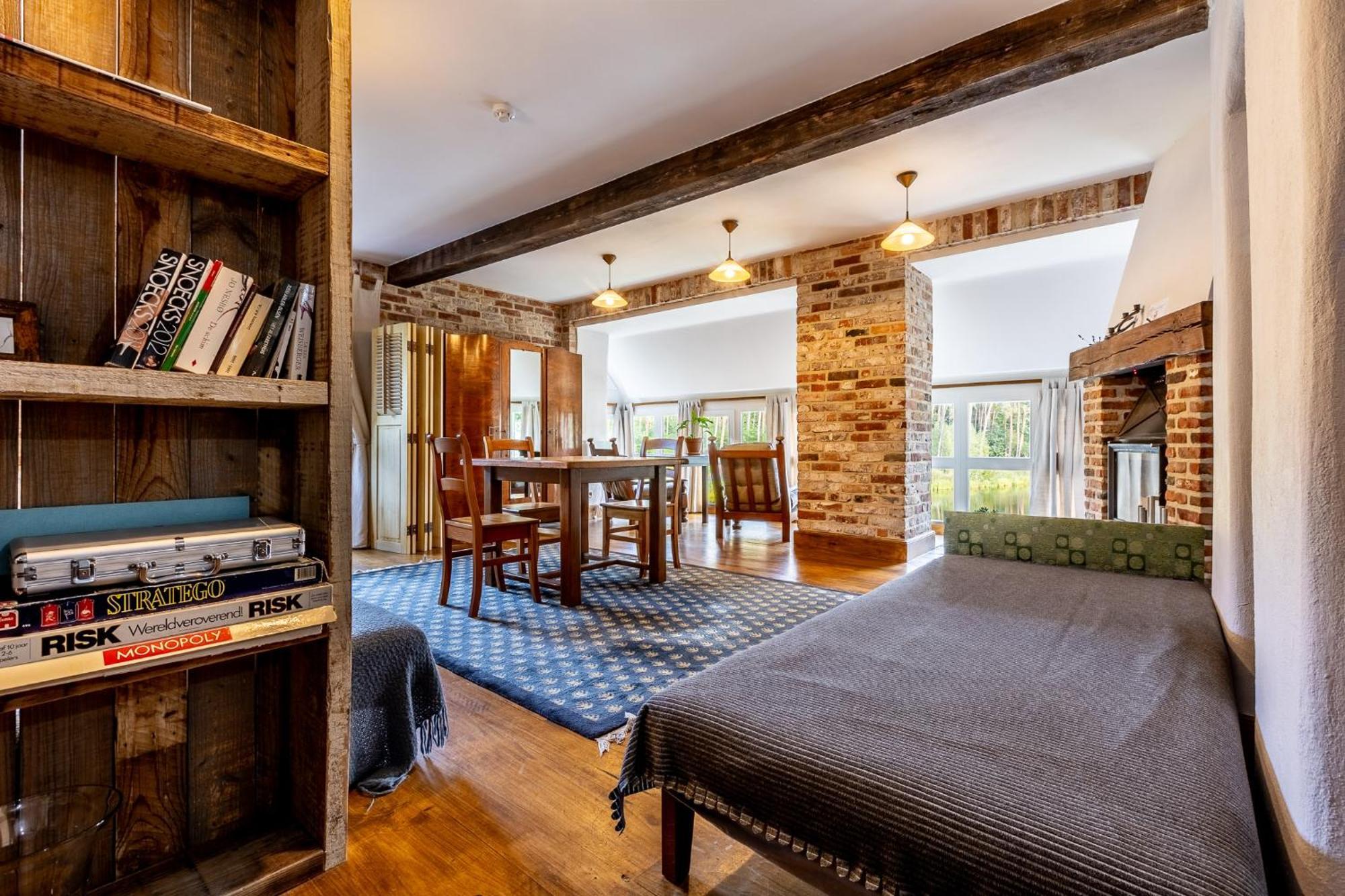 Gosciniec Pod Zajacem Bed & Breakfast Oleśnica Екстериор снимка