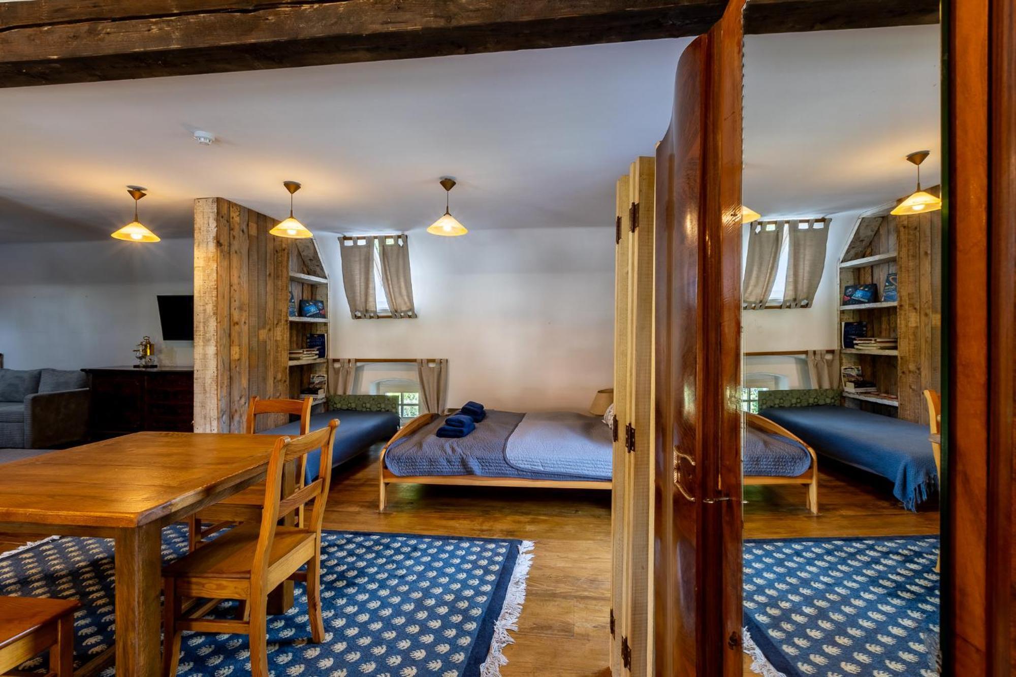 Gosciniec Pod Zajacem Bed & Breakfast Oleśnica Екстериор снимка