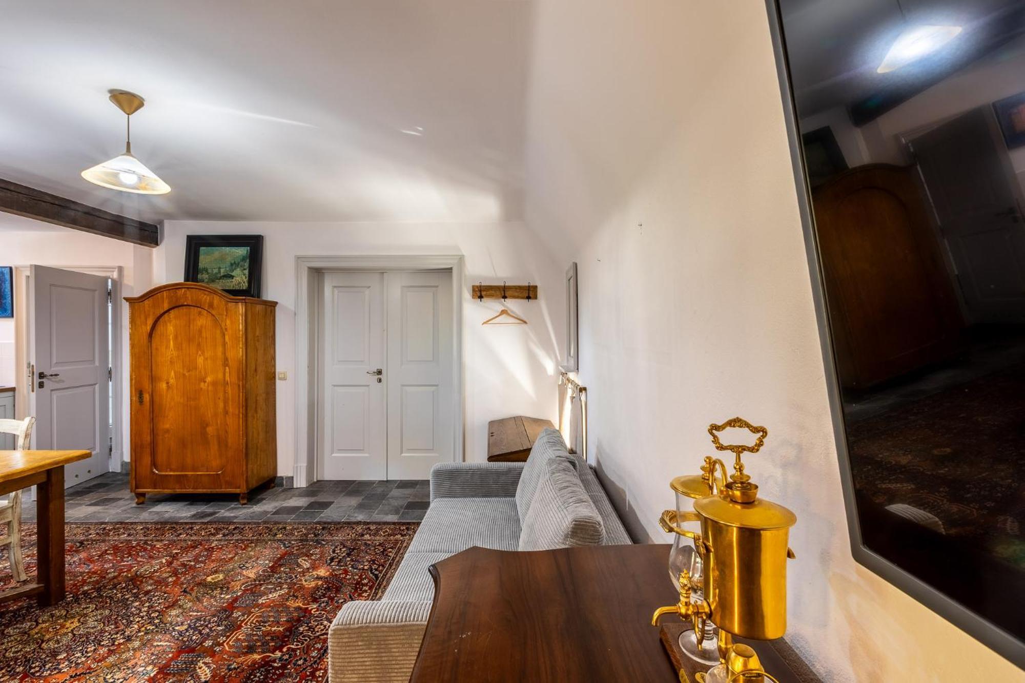 Gosciniec Pod Zajacem Bed & Breakfast Oleśnica Екстериор снимка