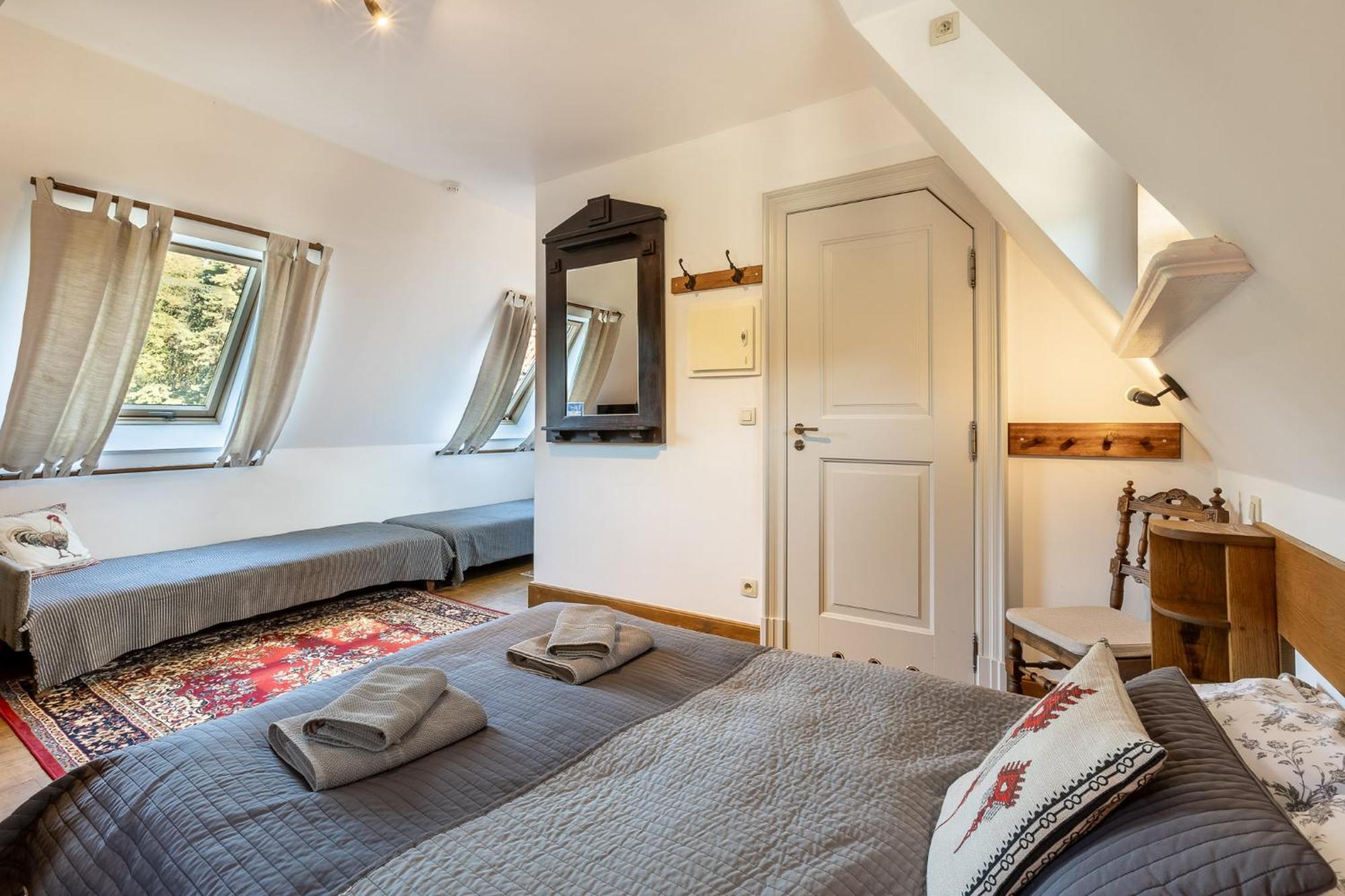 Gosciniec Pod Zajacem Bed & Breakfast Oleśnica Екстериор снимка