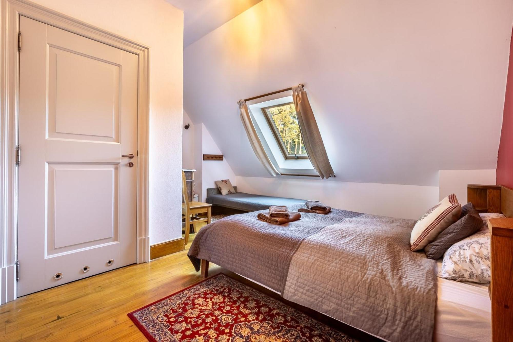 Gosciniec Pod Zajacem Bed & Breakfast Oleśnica Екстериор снимка