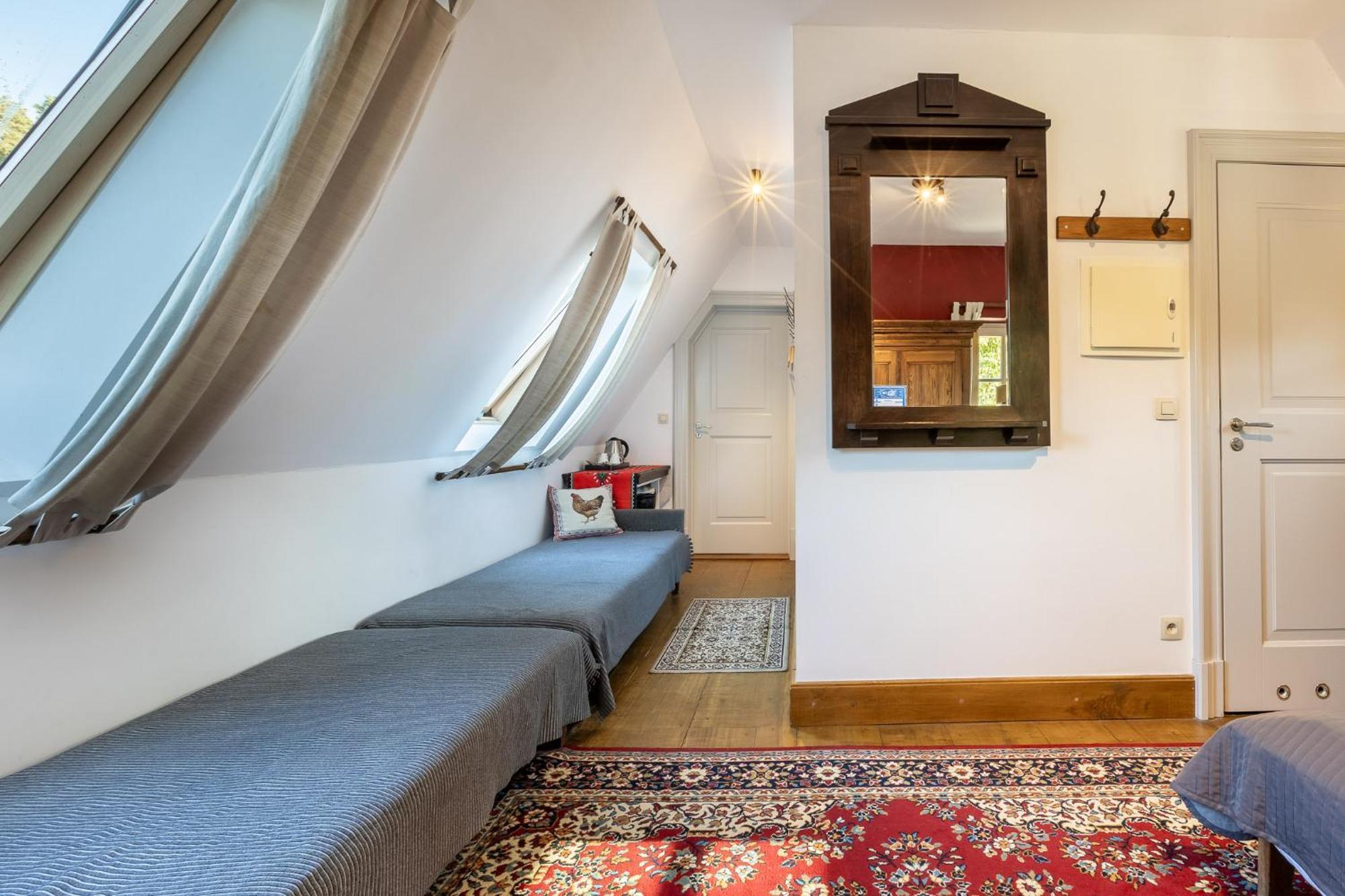 Gosciniec Pod Zajacem Bed & Breakfast Oleśnica Екстериор снимка