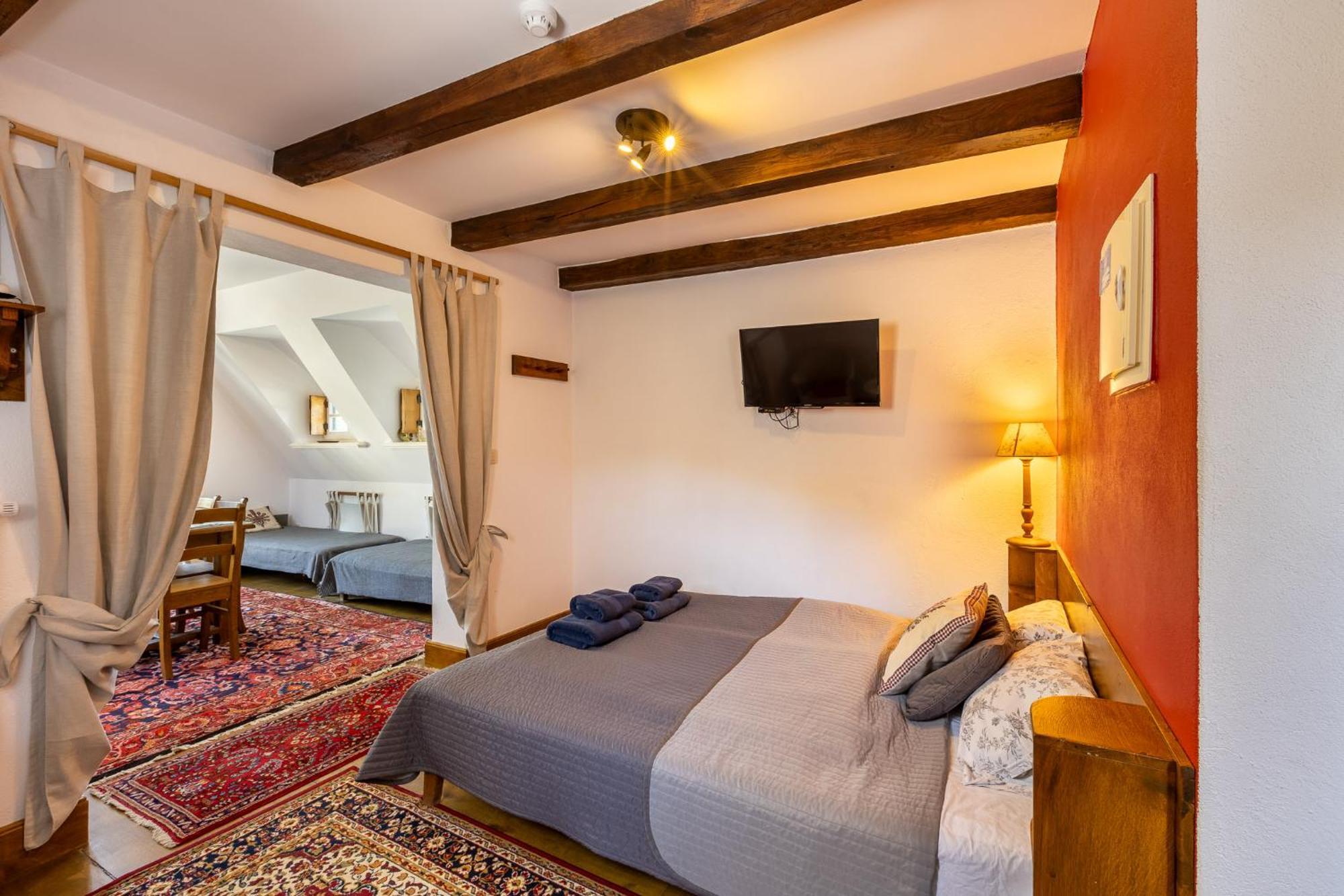 Gosciniec Pod Zajacem Bed & Breakfast Oleśnica Екстериор снимка